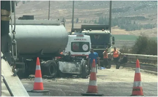 TIR ile akaryakıt tankeri çarpıştı! 2 ölü var…