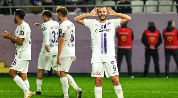 O kulüp Futbolcu ilanı verdi