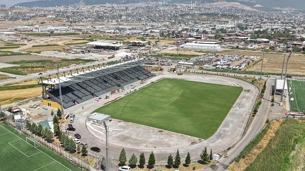 Şehrin 4 Bin Seyirci Kapasiteli Yeni Futbol Sahasında Sona Gelindi
