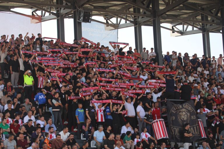 Edeler Grubu’ndan Futbolculara Tepki: “Bu Arma Aidiyet İster”