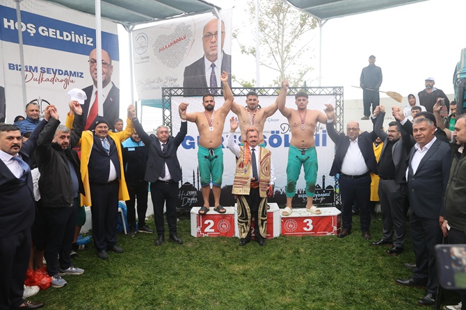 14. GELENEKSEL BERTİZ BAYDEMİRLİ KISA ŞALVAR GÜREŞ FESTİVALİ COŞKUYLA GERÇEKLEŞTİRİLDİ