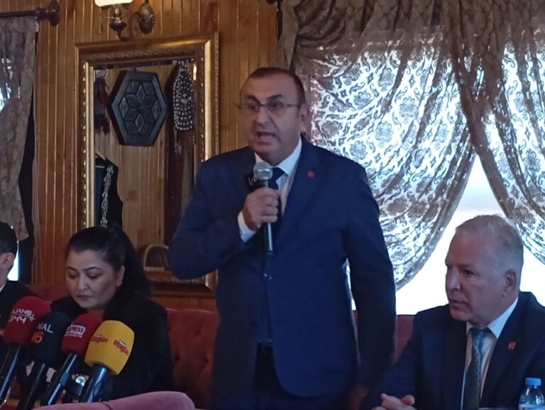 Ateş: “Konteynerde Hayat Mücadelesi Veren Esnaftan Vergi İstenemez”