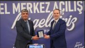 Erbakan’dan Muhammed Aydoğar’a Plaket
