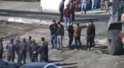 Fabrika sahibini tek yumrukla yere serdi