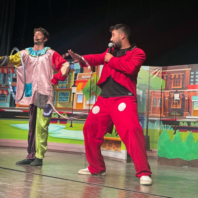 “Dile Benden Ne Dilersen” Tiyatrosu Çocukları Hayal Yolculuğuna Çıkardı