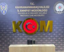 Ehliyet sınavında kopya çekerken yakalandı