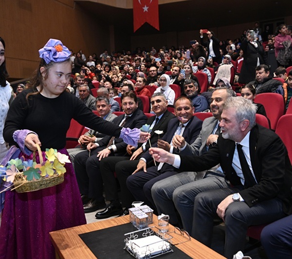 Başkan Fırat Görgel; “Engellilerimiz İçin Türkiye’ye Örnek Projelerimizi Sürdürüyoruz”