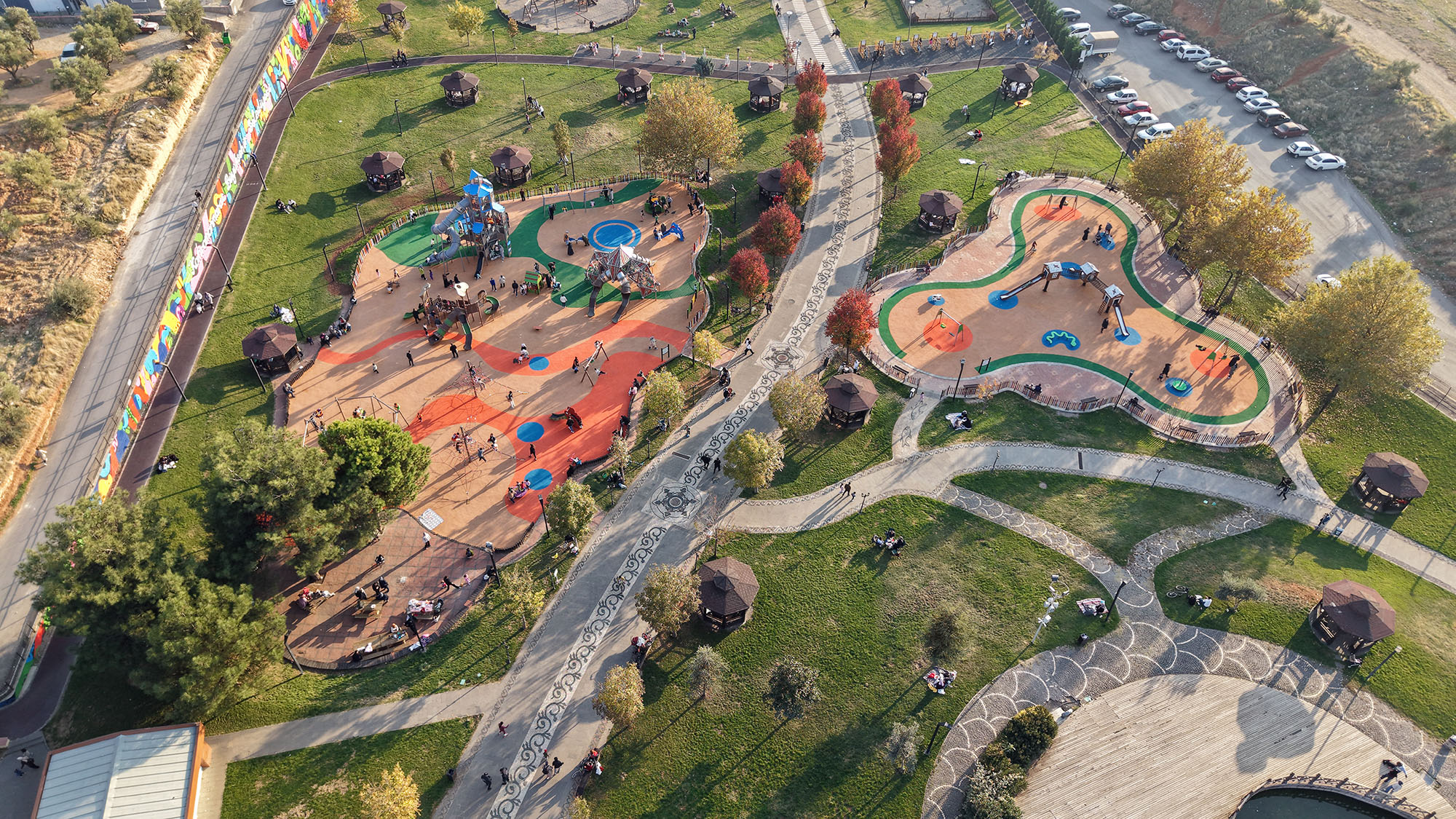 Aliya İzzetbegoviç Millet Bahçesi Yenilenen Yüzüyle Beğeni Topluyor