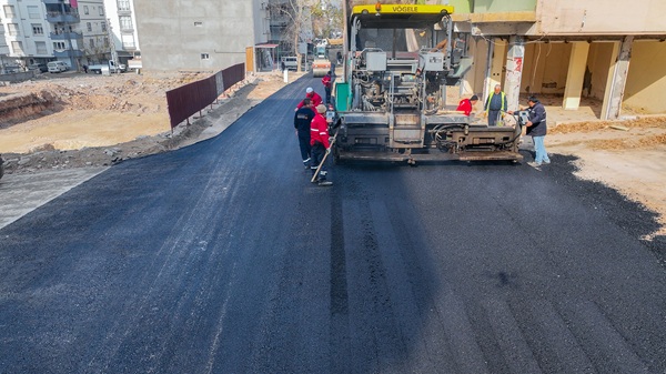 Büyükşehir, Altyapısı Tamamlanan Pazarcık Atatürk Caddesi’ni Asfaltlıyor