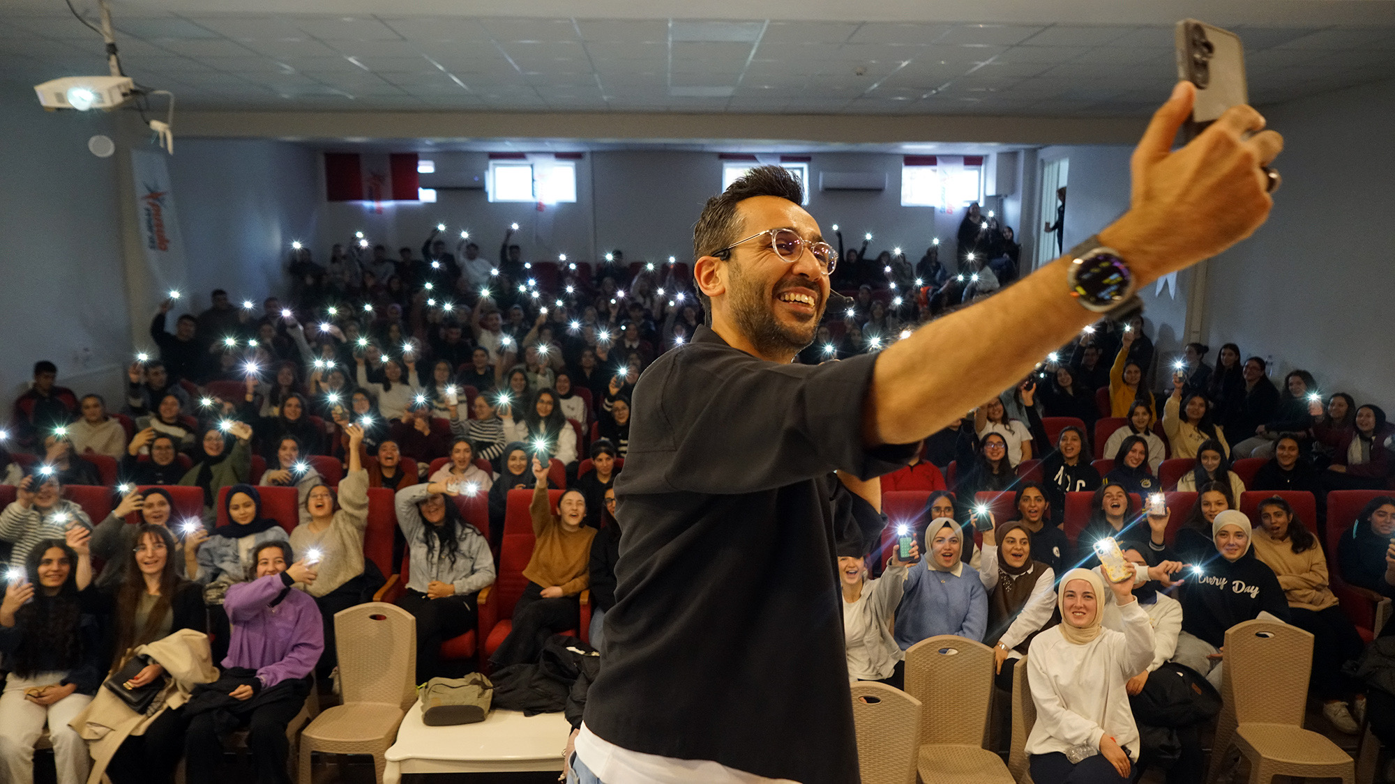 Pusula Maraş’tan Gençlere Sınav Yolculuğunda Destek; Gri Koç Bu Kez Pazarcık’ta