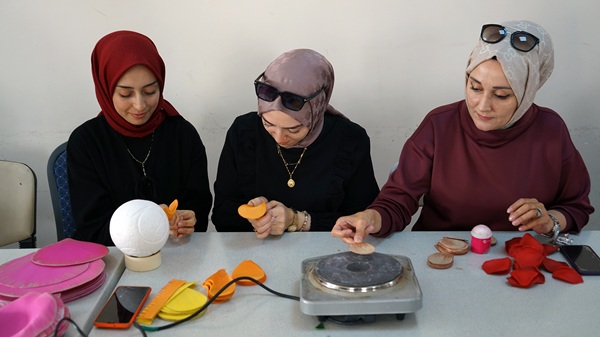 Kadınlar Büyükşehir’in Atölyelerinde Sanatla Hayata Dokunuyor