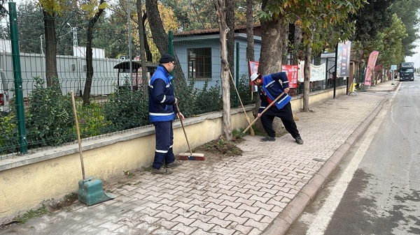 Büyükşehir’den Türkoğlu’nda Temizlik Seferberliği