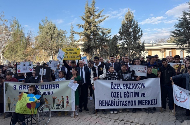 Pazarcık’ta 3 Aralık Dünya Engelliler Günü İçin Farkındalık Yürüyüşü Düzenlendi