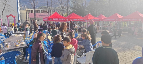 Kahramanmaraş’ın Andırın İlçesinde Gazze’ye Destek Kermesi.