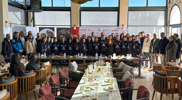 Maraşgücüspor Altın Kızlar’dan Güçlü Lansman