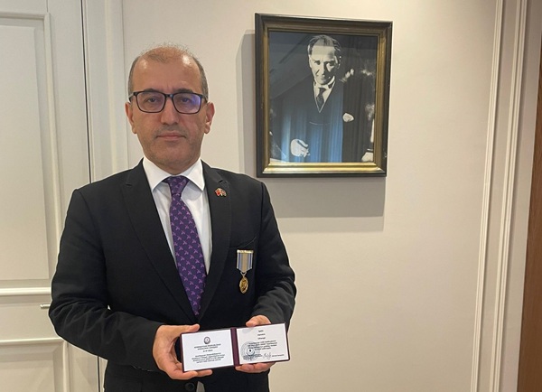 Hemşehrimiz İşbilir, Azerbaycan Cumhuriyeti Madalyası ile taltif edildi.