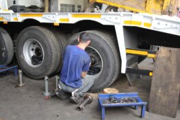 Çağlayancerit’te 16 Derslikli Yeni Mesleki Eğitim Merkezi Hizmete Açıldı