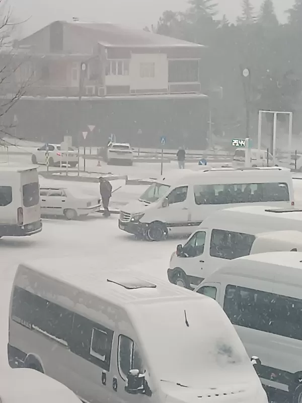 Andırın’da Yoğun Kar Yağışı Kazaya Neden Oldu