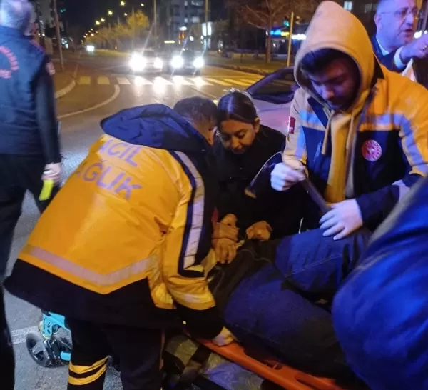 Kahramanmaraş’ta Korkutan Kaza: Çocuk Hastanesi Kavşağı’nda 1’i Çocuk 4 Yaralı!