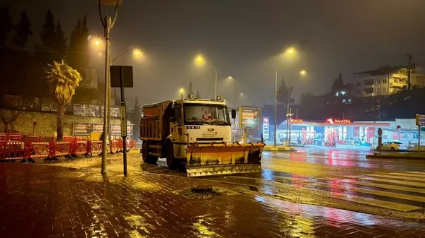 Kahramanmaraş’ta Kar Alarmı: Büyükşehir Ekipleri Kritik Noktalarda Teyakkuzda!