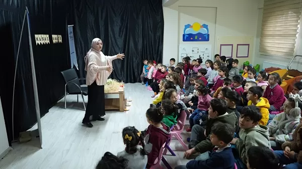 Edebiyatın Başkentinde Masal Saati: Minikler Hayal Yolculuğuna Çıktı