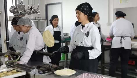 Elbistan’da Dev Mutfak: Meslek Liseliler Günde 1.615 Öğrenciye Sıcak Yemek Hazırlıyor!