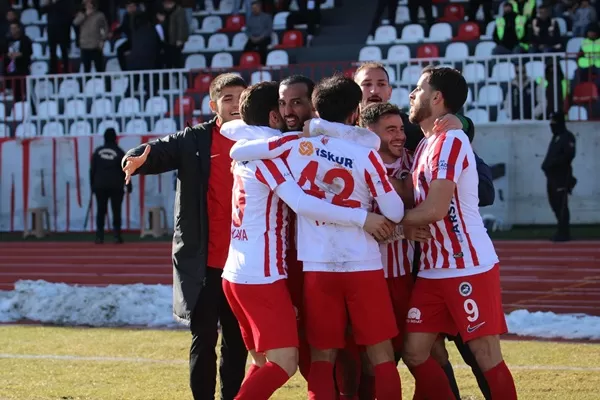 İstiklalspor Haftayı Hükmen Galip Kapatıyor! Yeni Malatyaspor Sahaya Çıkmıyor