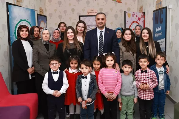 Onikişubat’ta Çifte Kutlama: Başkan Toptaş’a Miniklerden Duygulandıran Sürpriz!