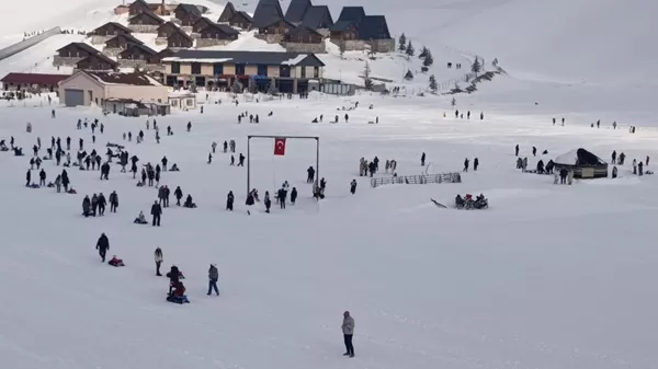 Yedikuyular Kayak Merkezi’nde Sömestir Akını! İşte 2026 Güncel Kayak ve Kızak Fiyatları