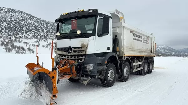 Nurhak’ta Kar Esareti Yerini Hummalı Çalışmaya Bıraktı: Büyükşehir Ekipleri Seferber Oldu!