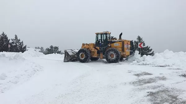 Kahramanmaraş’ta Kırsalın Kar Nöbeti: Ekipler En Uzak Mahalleler İçin Sahada!