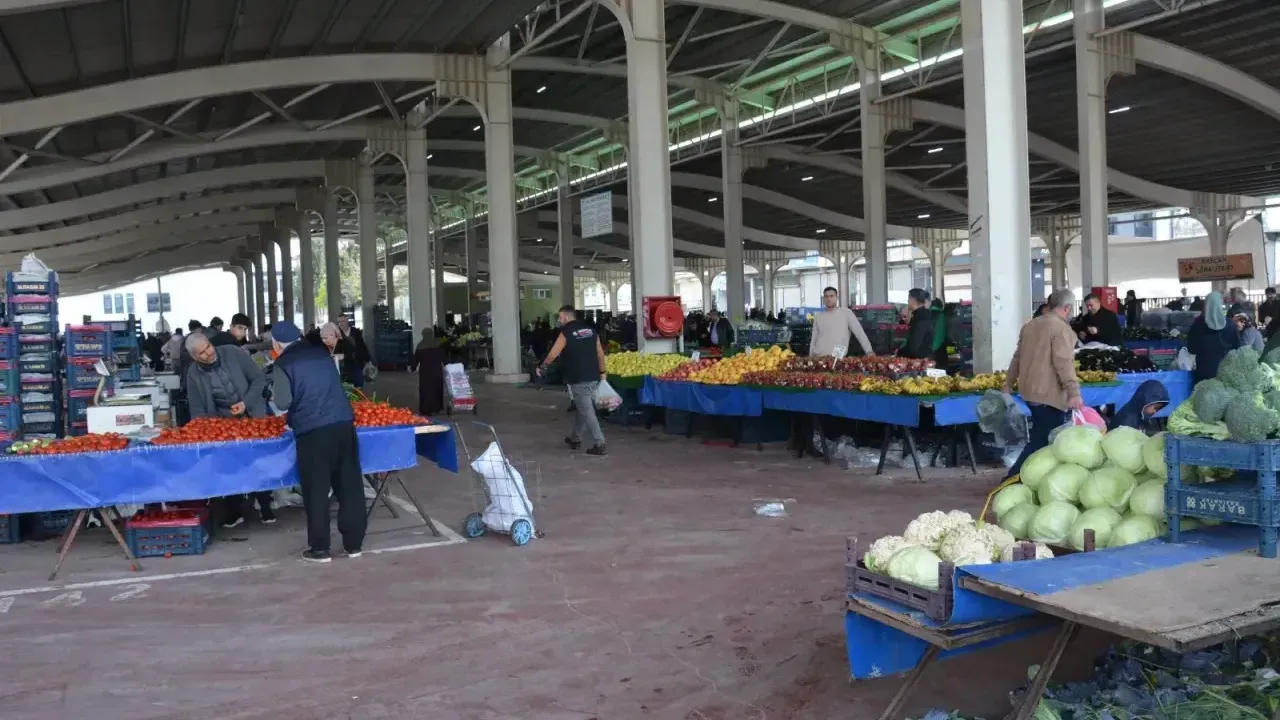 Kahramanmaraş’ta pazara giden yandı