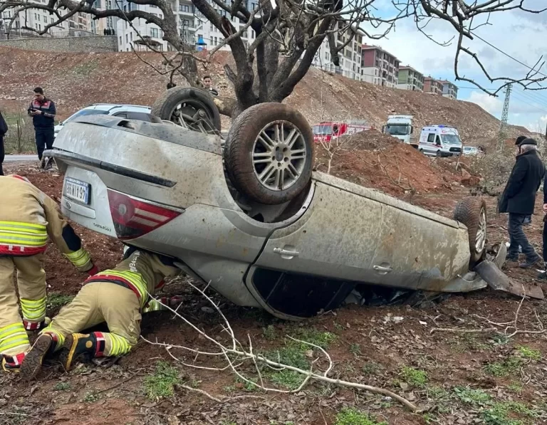 Kahramanmaraş’ta Otomobil Takla Attı: 2 Yaralı