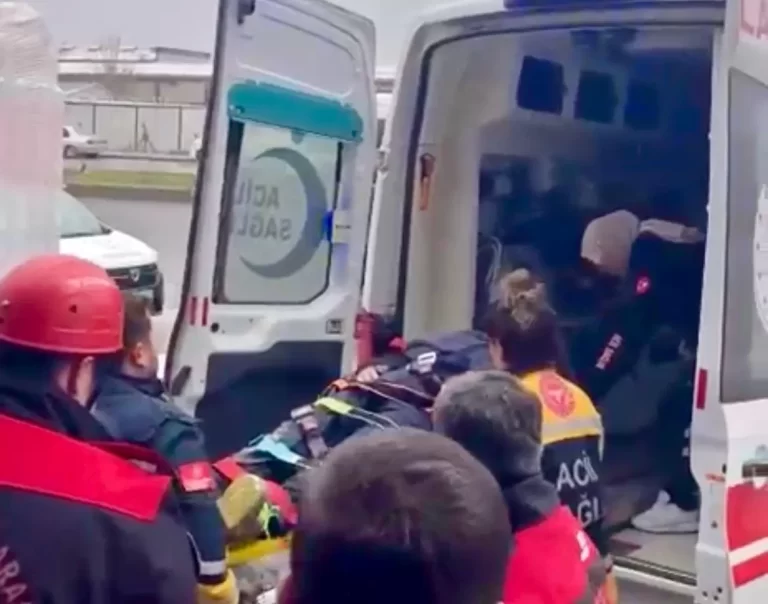 ASANSÖR BOŞLUĞUNA DÜŞTÜ
