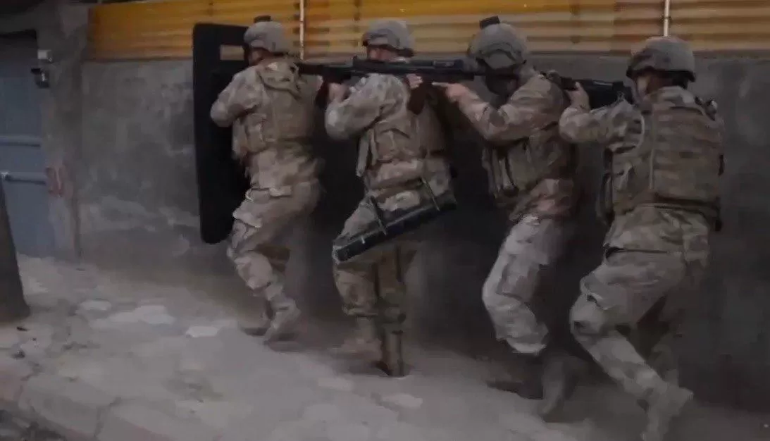 Kahramanmaraş’ta Jandarmadan Dev Operasyon: 338 Gözaltı, Çok Sayıda Tutuklama!