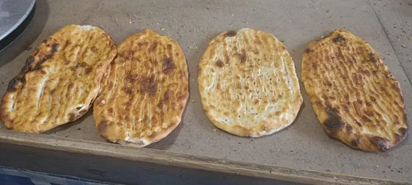 Andırın’a Özgü Yağlı ve Tahinli Ekmekler Ramazan Sofralarını Süslüyor