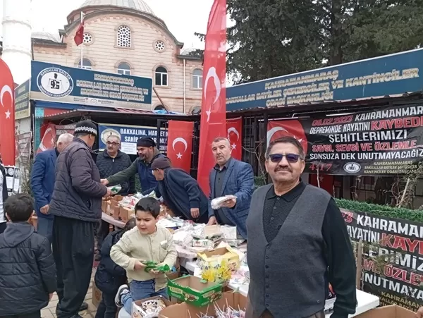 Başkan Özsoy ve Yönetiminden Deprem Şehitleri İçin Dua, Vatandaşlara Gıda Desteği