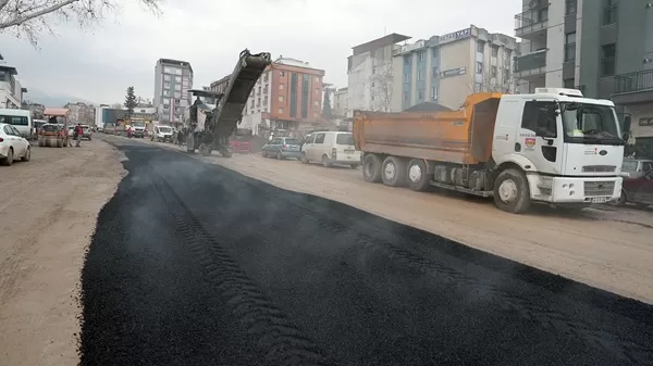 Hükümet Bulvarı’nda Konfor Artıyor: Altyapı Bitti, Sıcak Asfalt Başladı