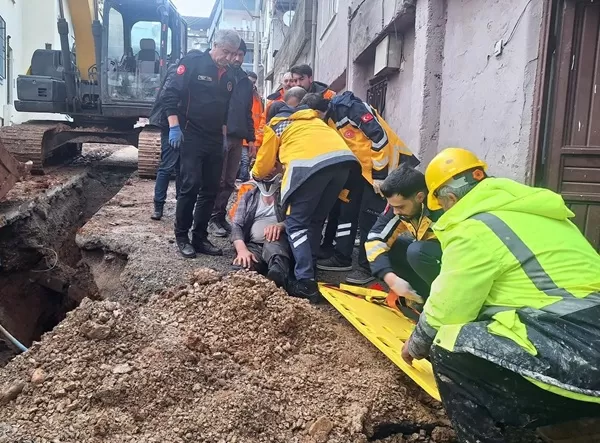 Kahramanmaraş’ta Korkutan Göçük: Altyapı İşçisi Toprak Altında Kaldı!