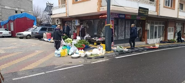 Ramazan Arifesinde Andırın Köy Pazarı: Tezgâhlarda Sessizlik, Ürünlerde Doğallık Hakim