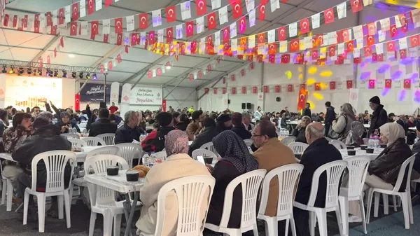 Ramazan’ın İlk Gününde Büyükşehir’in İftar Çadırlarında Dayanışma ve Neşe Bir Arada