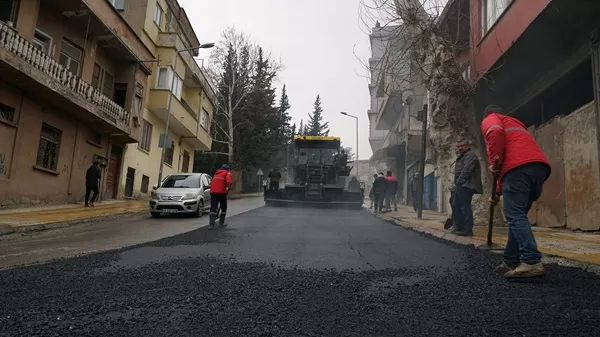 Yollar Tek Tek Yenileniyor: Şehit Ali Çuhadar Caddesi Modern Yüzüne Kavuşuyor