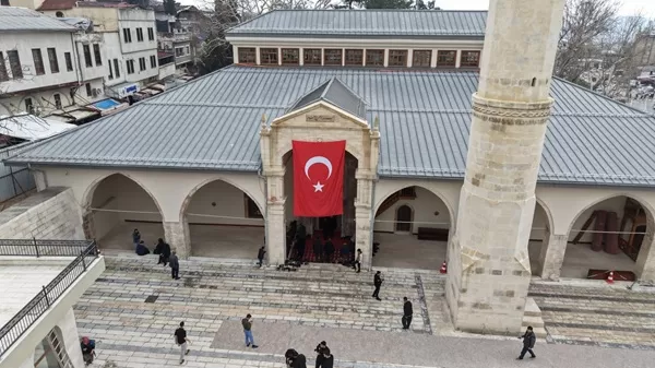 580 Yıllık Tarih Yeniden Ayağa Kalktı: Ulu Camii ve Boğazkesen Camii İbadete Açıldı