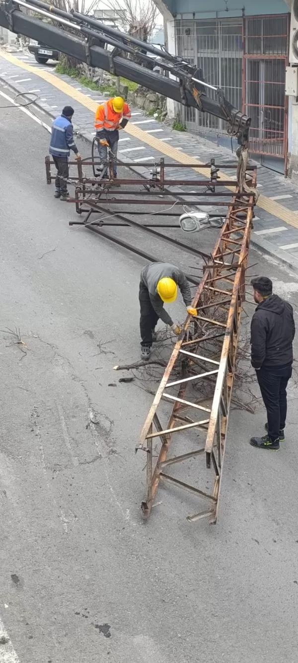 Andırın’da Altyapı Hamlesi: Elektrik Hatları Yer Altına Alındı, Direkler Kaldırıldı