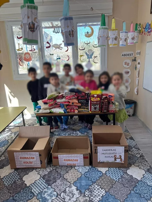 Andırın’da Küçük Ellerden Dev Hizmet: Ramazan Bereketi Evlere Taşındı