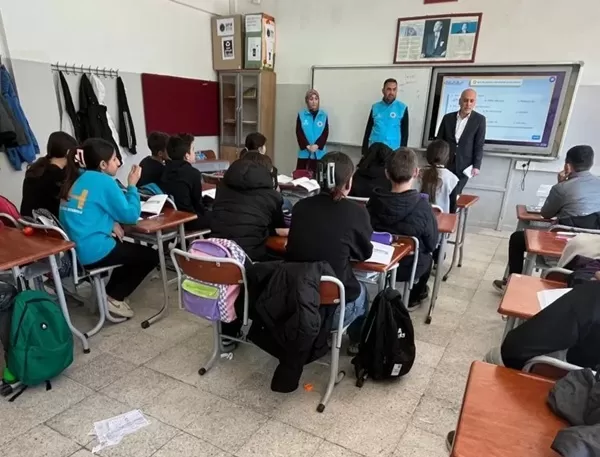 Andırınlı Öğrencilere Erken Bayram: İyilik Haftası’nda Yüzleri Güldüren Jest