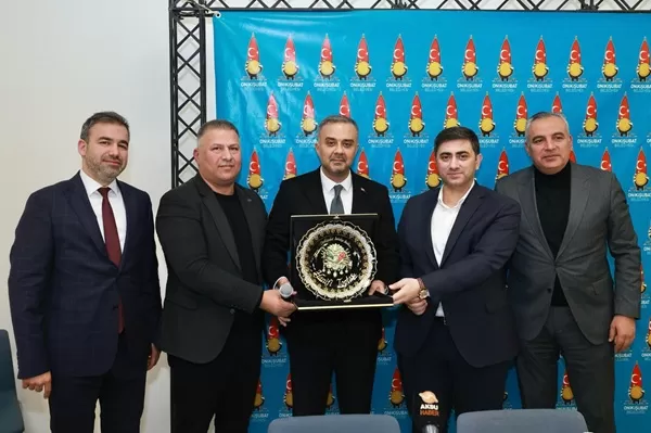 Onikişubat’ta Birlik Sofrası: Başkan Toptaş Muhtarlarla Buluştu