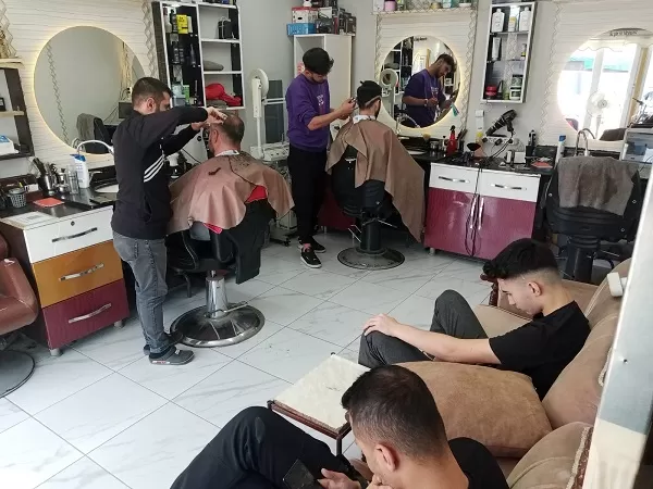 Kahramanmaraşlı Berberlerin Bayram Mesaisi: Koltuklar Gece Gündüz Boş Kalmıyor