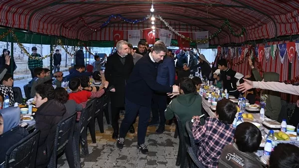 Kahramanmaraş’tan İdlib’e Gönül Köprüsü: Büyükşehir’in İftar Sofrası Sınırları Aştı!