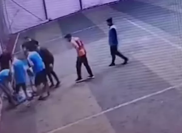 Maç Yaparken Kalede Fenalaşan Sporsever Kurtarılamadı